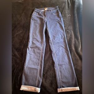 Apparel collection work jeans rarely worn fits well and in great condition.